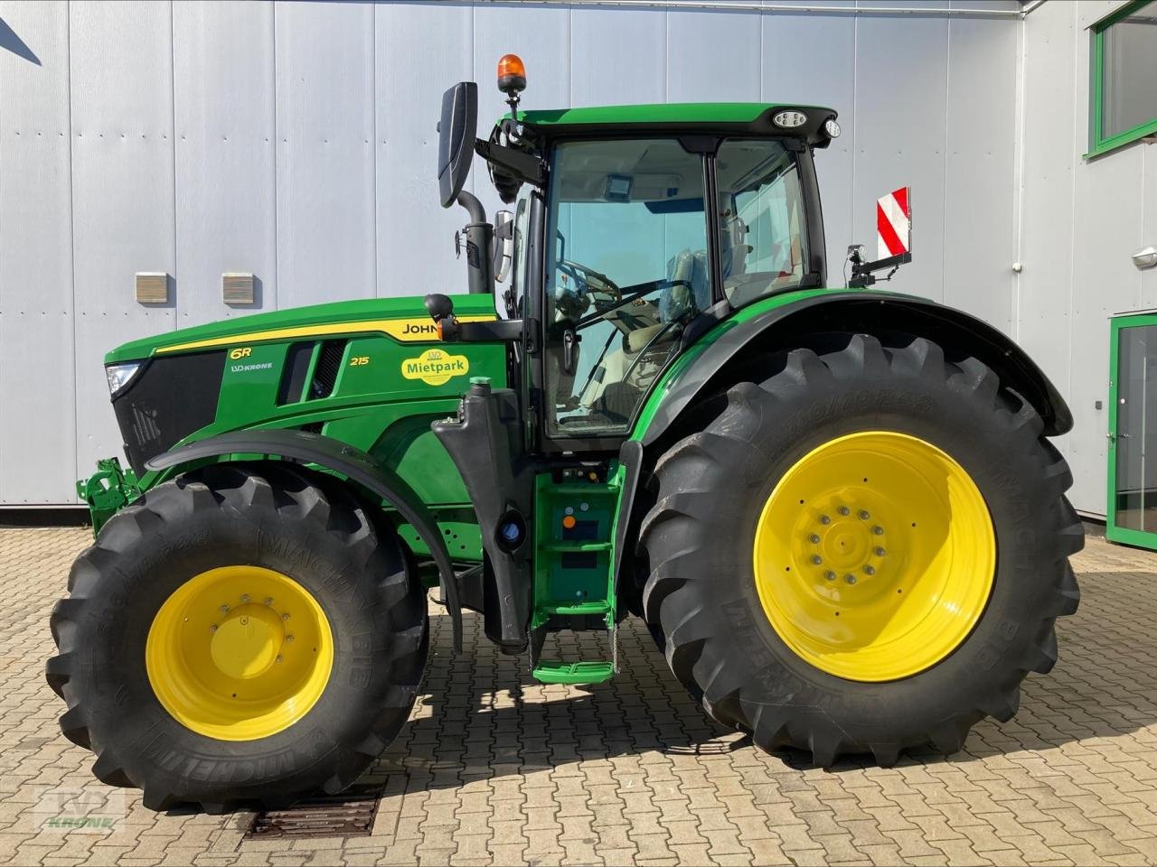 Traktor typu John Deere 6R 215, Gebrauchtmaschine w Zorbau (Zdjęcie 2)