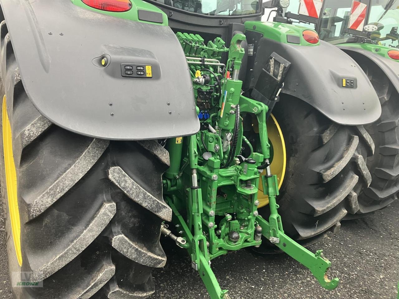 Traktor des Typs John Deere 6R 215, Gebrauchtmaschine in Spelle (Bild 4)