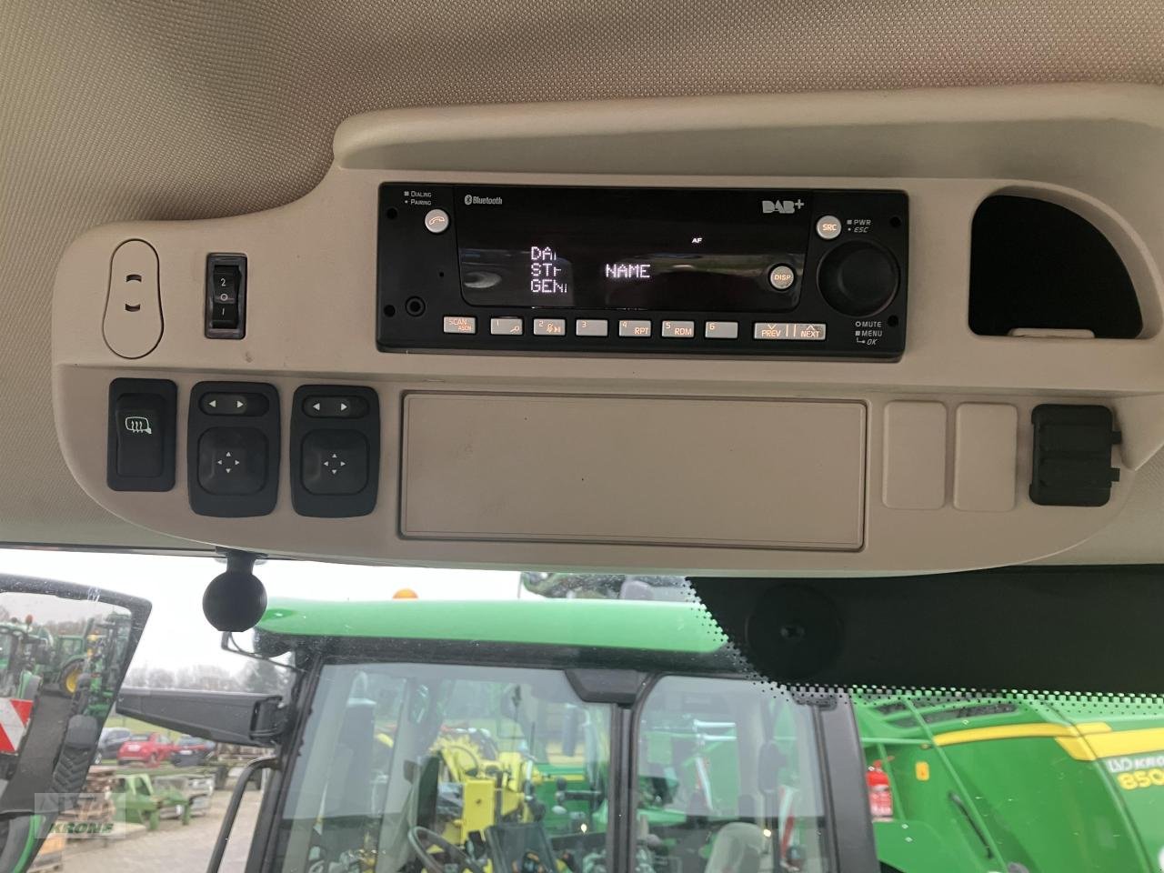 Traktor des Typs John Deere 6R 215, Gebrauchtmaschine in Spelle (Bild 7)