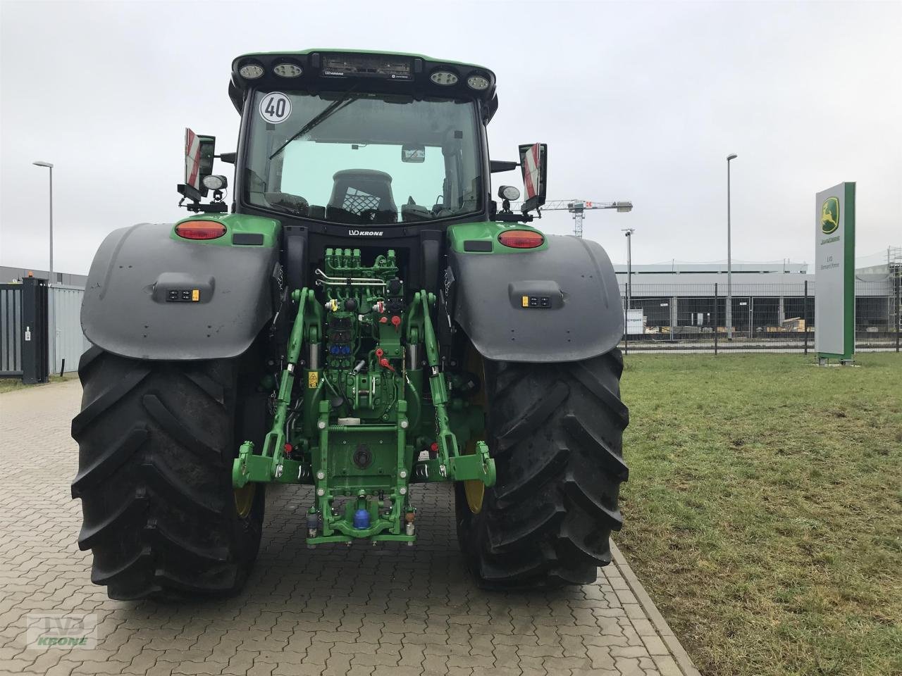 Traktor des Typs John Deere 6R 215, Gebrauchtmaschine in Alt-Mölln (Bild 3)