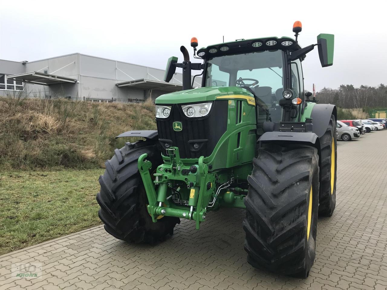 Traktor des Typs John Deere 6R 215, Gebrauchtmaschine in Alt-Mölln (Bild 5)