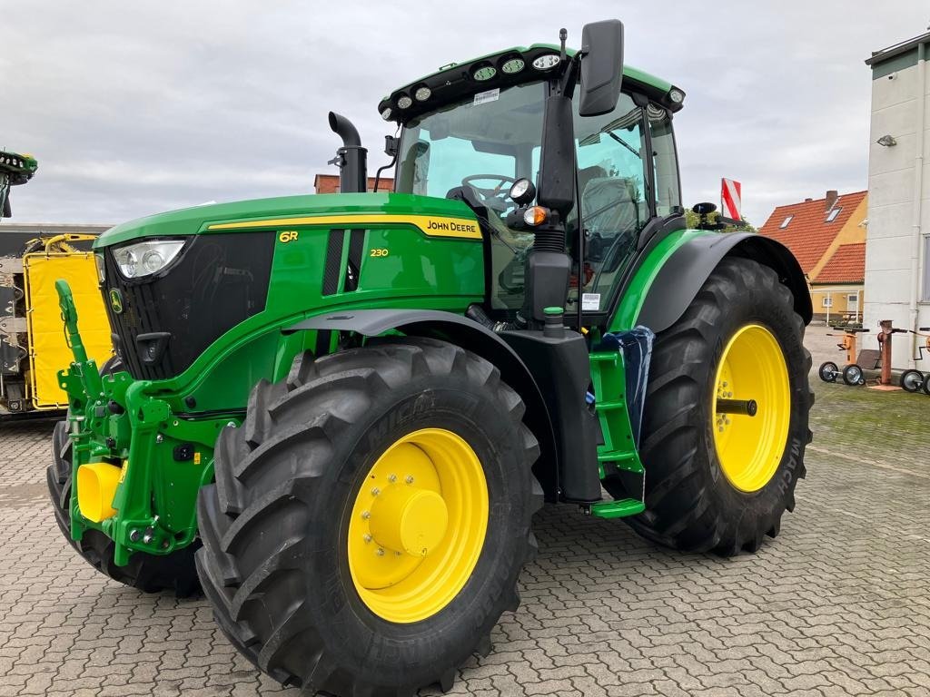 Traktor typu John Deere 6R 230 **MIETRÜCKLÄUFER**, Neumaschine w Sittensen (Zdjęcie 1)