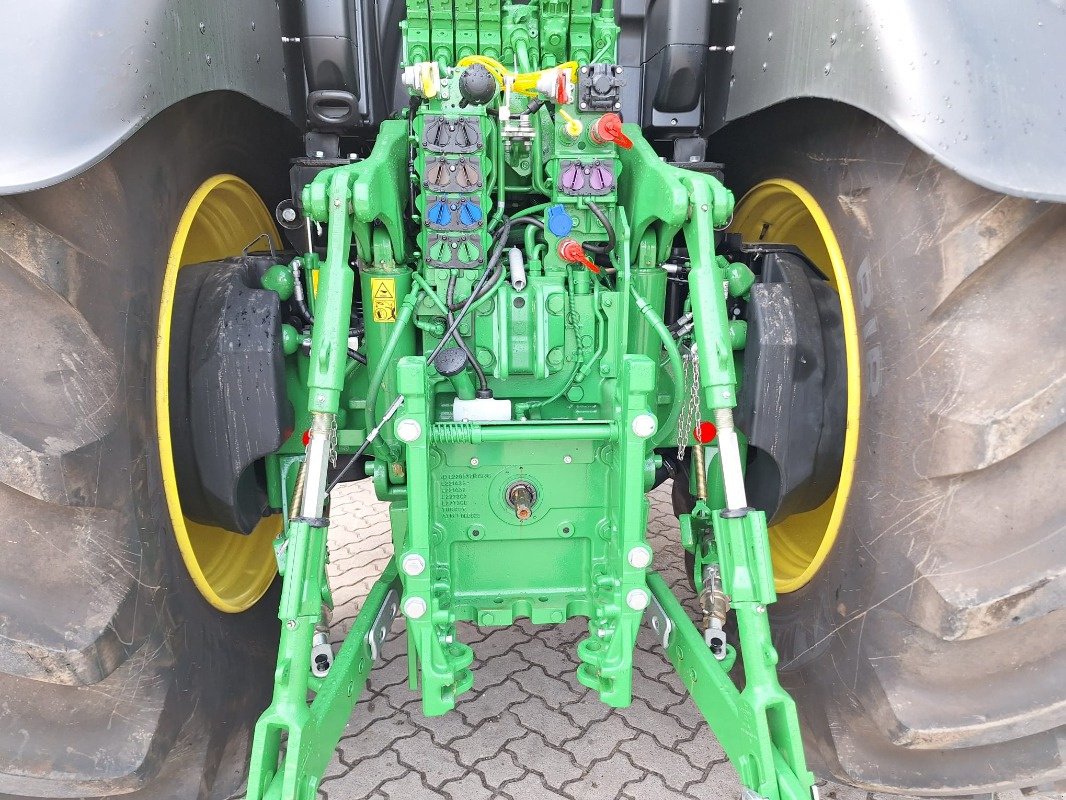 Traktor des Typs John Deere 6R 230 **MIETRÜCKLÄUFER**, Gebrauchtmaschine in Sittensen (Bild 7)