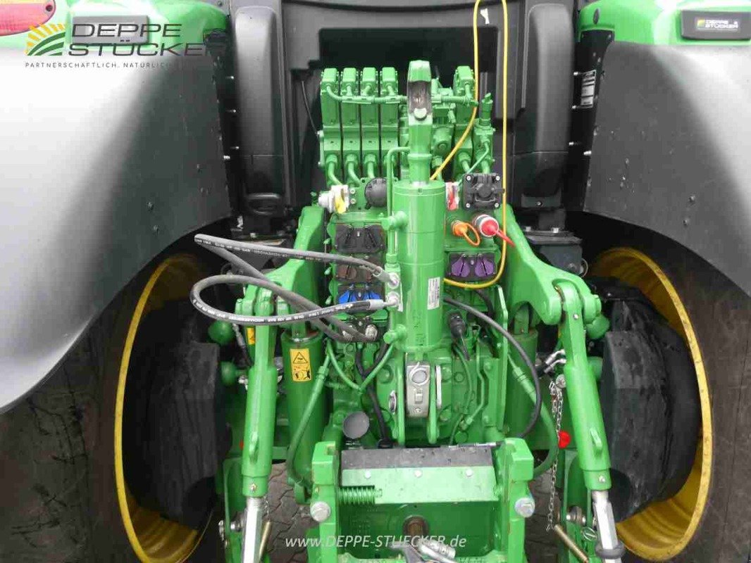 Traktor des Typs John Deere 6R 230, Gebrauchtmaschine in Lauterberg/Barbis (Bild 5)