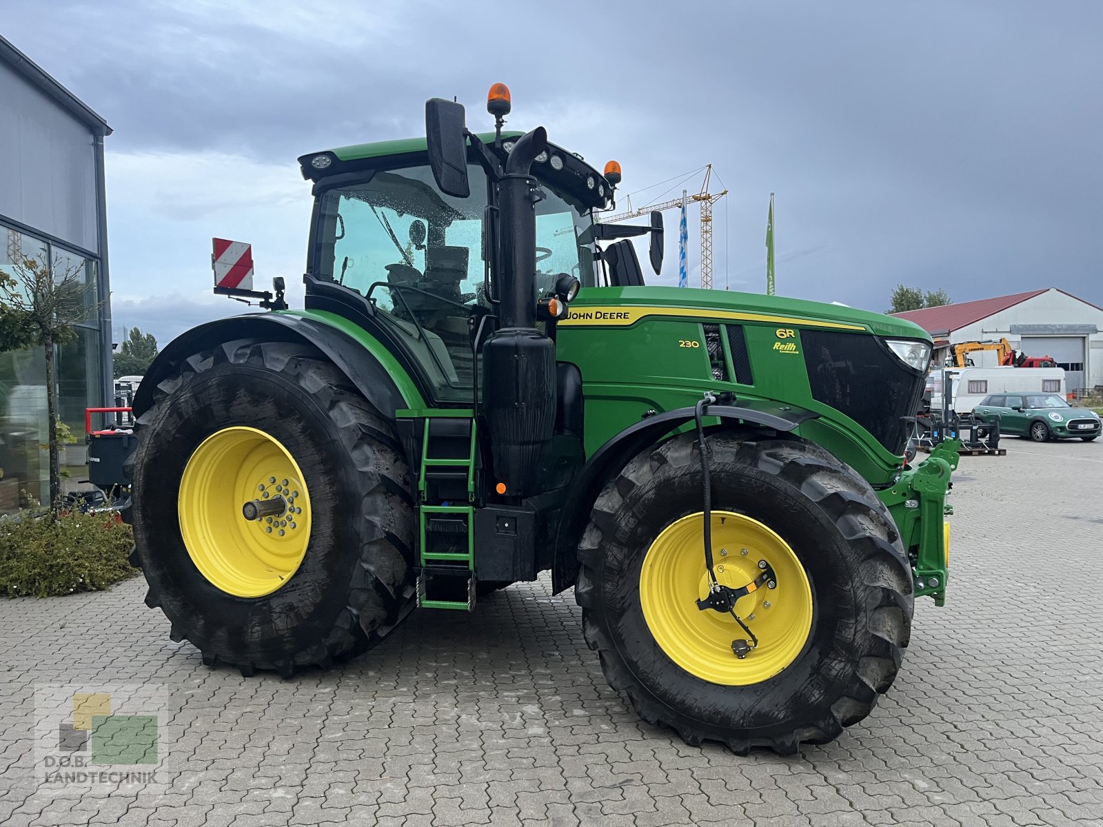 Traktor typu John Deere 6R 230, Gebrauchtmaschine w Langweid am Lech (Zdjęcie 4)