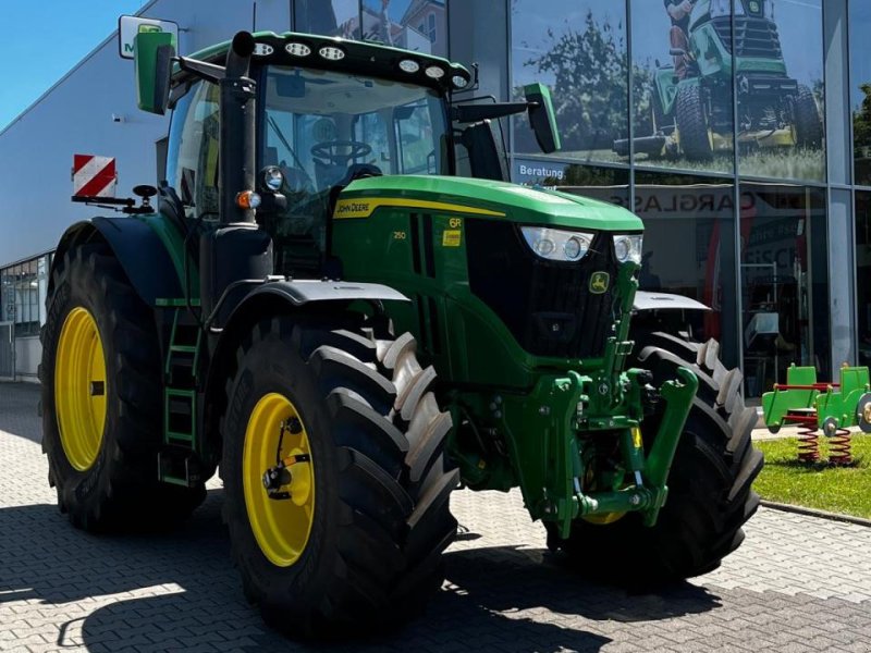 Traktor typu John Deere 6R 250 0% SONDERFINANZIERUNG, Gebrauchtmaschine w Niederkirchen (Zdjęcie 1)