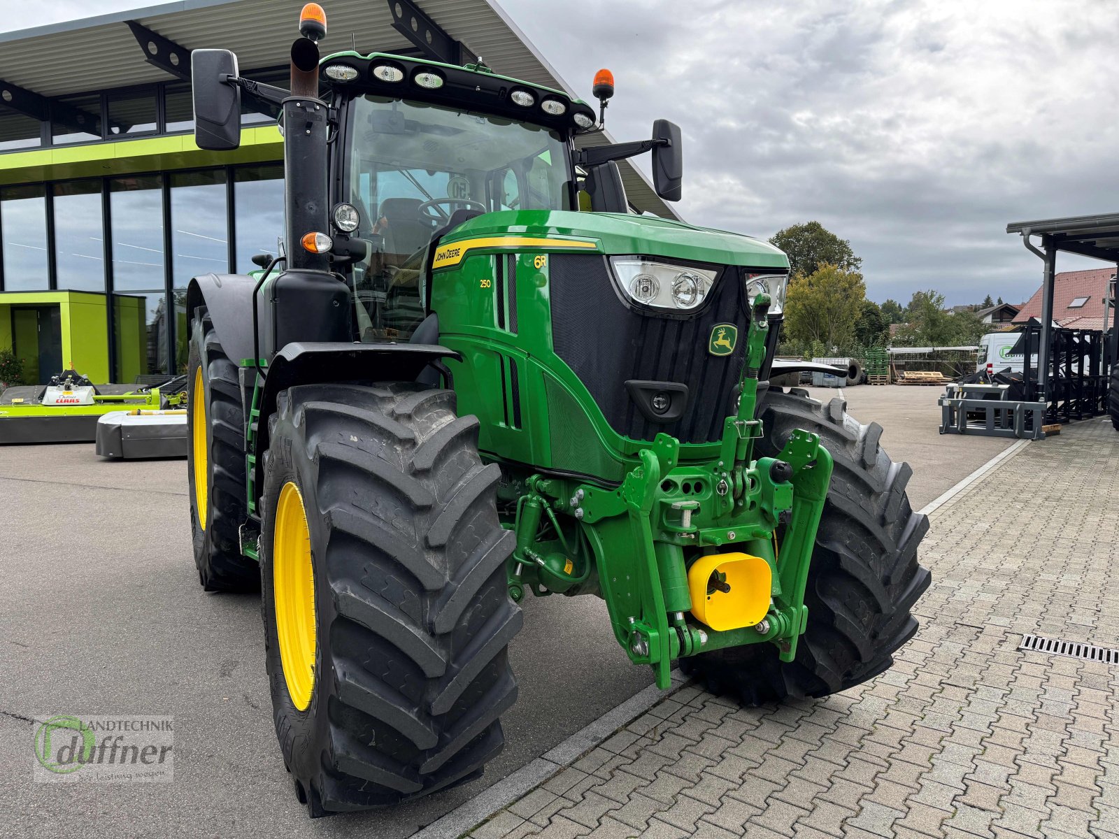 Traktor van het type John Deere 6R 250 6R250, Gebrauchtmaschine in Hohentengen (Foto 2)