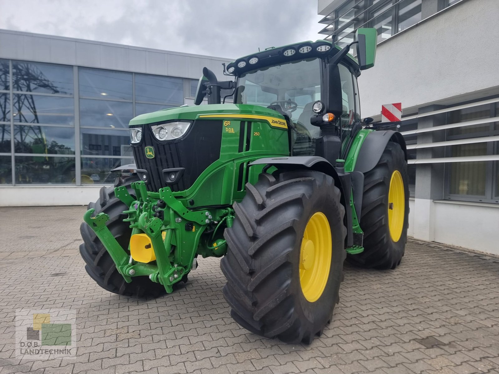 Traktor du type John Deere 6R 250 6R250, Gebrauchtmaschine en Regensburg (Photo 1)