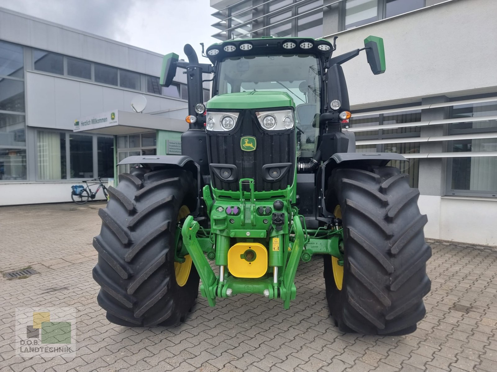 Traktor des Typs John Deere 6R 250 6R250, Gebrauchtmaschine in Regensburg (Bild 3)