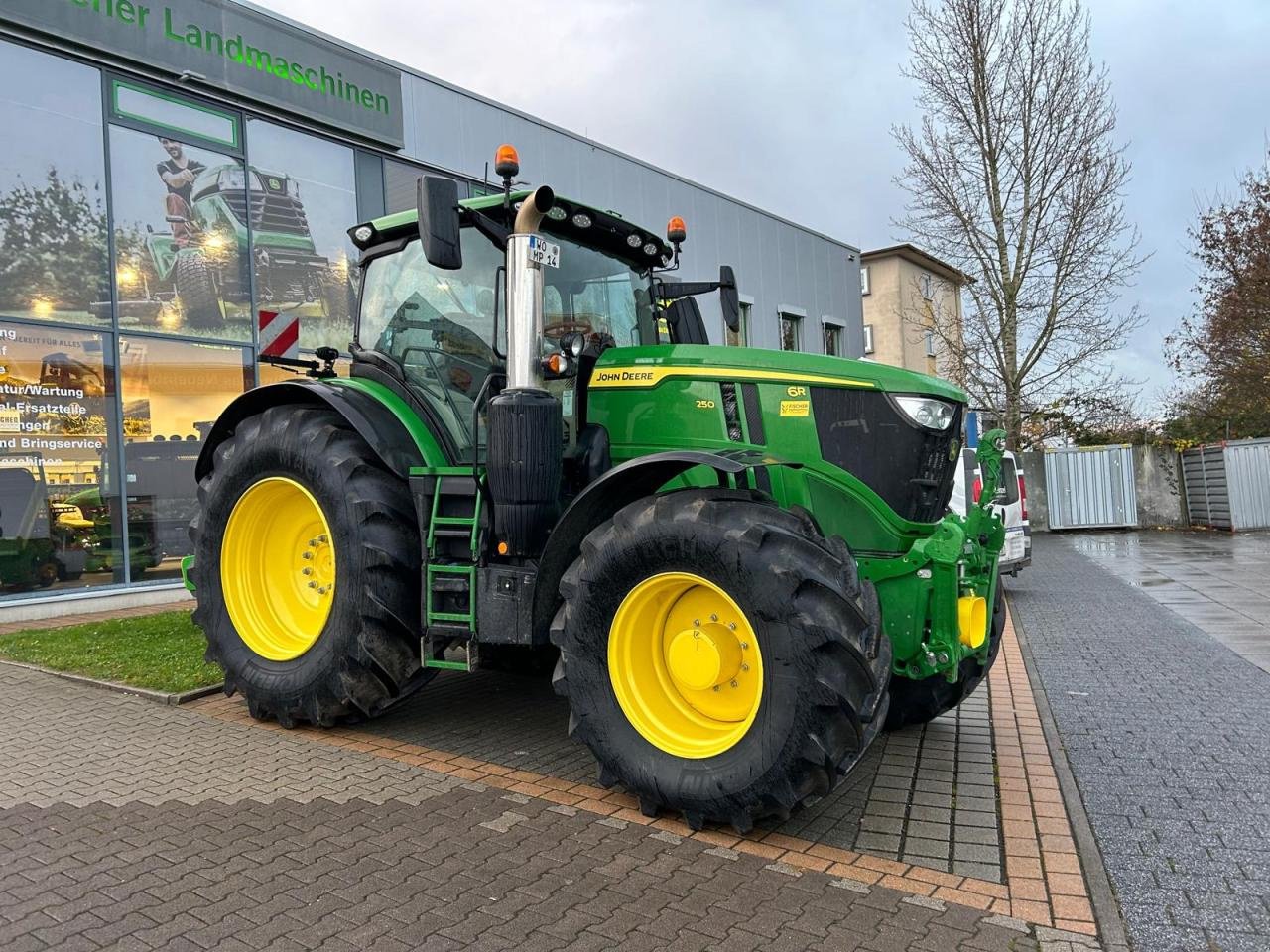 Traktor van het type John Deere 6R 250 DEMO, Gebrauchtmaschine in Niederkirchen (Foto 1)