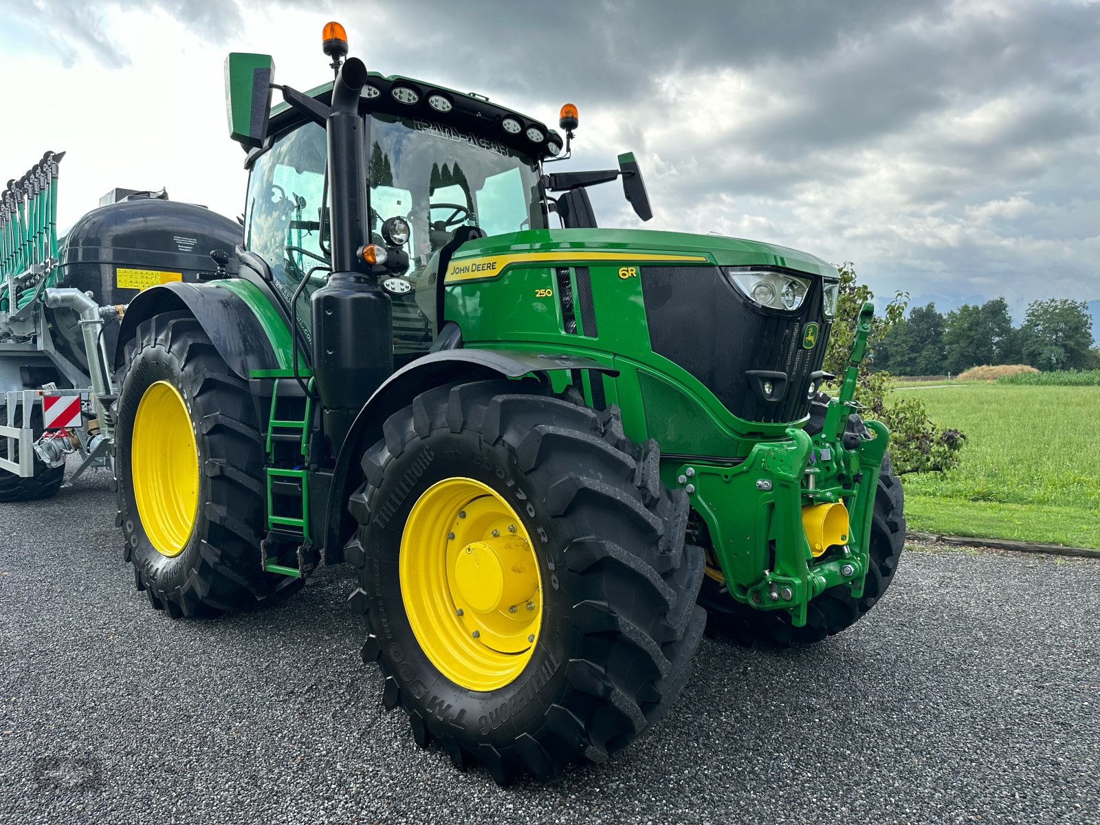 Traktor a típus John Deere 6R 250 GPS wurde 10/2024 nachgerüstet, Gebrauchtmaschine ekkor: Rankweil (Kép 1)