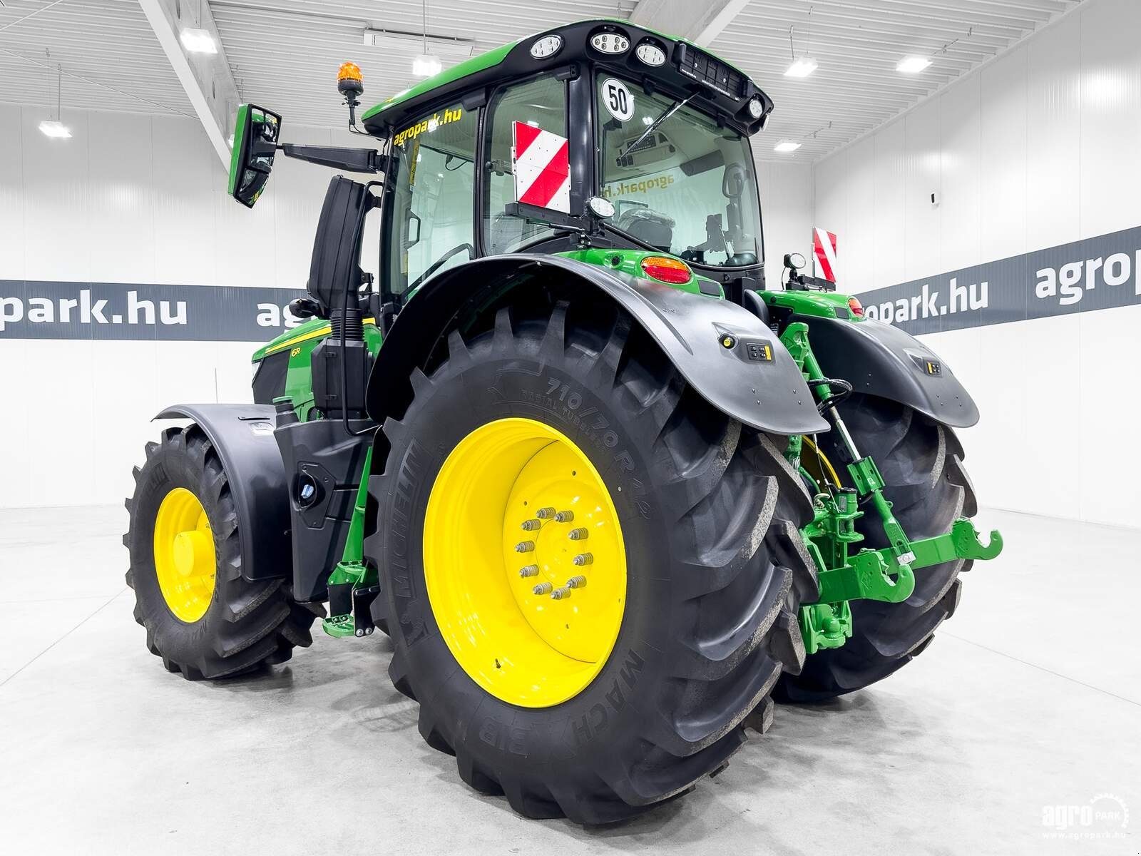 Traktor типа John Deere 6R 250, Gebrauchtmaschine в Csengele (Фотография 4)