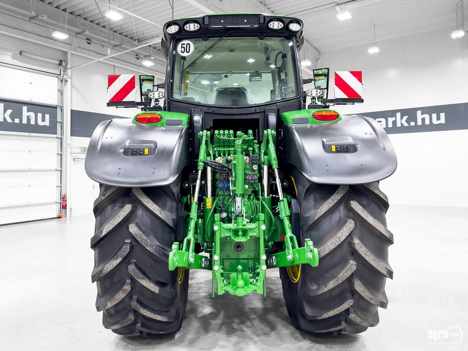 Traktor типа John Deere 6R 250, Gebrauchtmaschine в Csengele (Фотография 5)