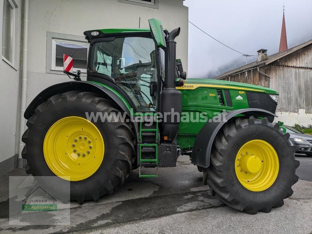 Traktor типа John Deere 6R 250, Vorführmaschine в Schlitters (Фотография 4)