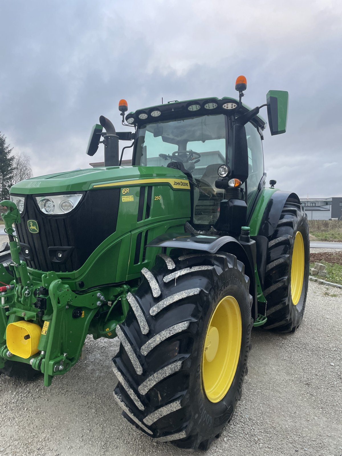 Traktor van het type John Deere 6R 250, Gebrauchtmaschine in Seubersdorf (Foto 3)