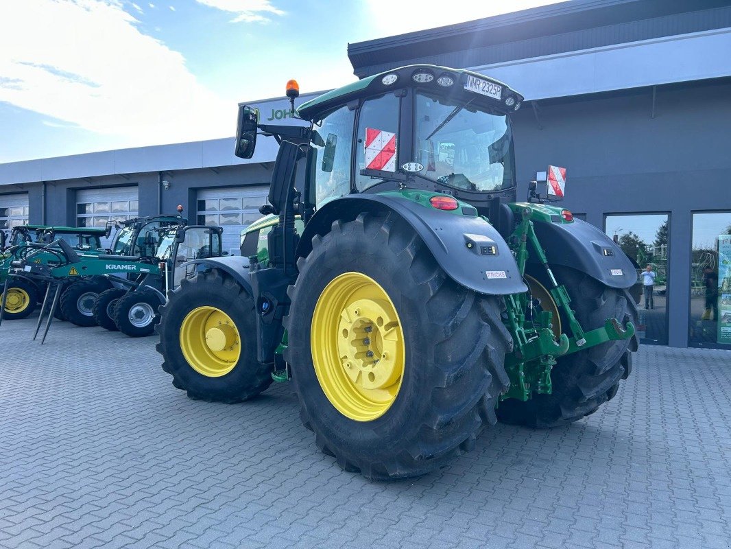 Traktor des Typs John Deere 6R 250, Gebrauchtmaschine in Mrągowo (Bild 2)