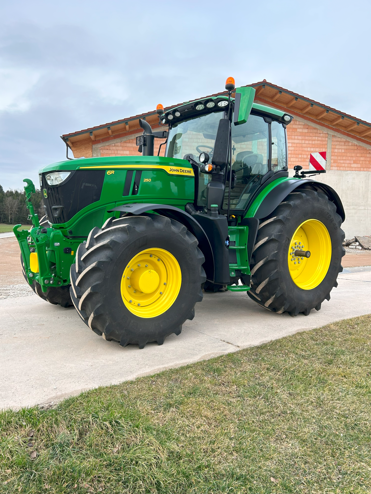 Traktor del tipo John Deere 6R 250, Gebrauchtmaschine en Kröning (Imagen 3)