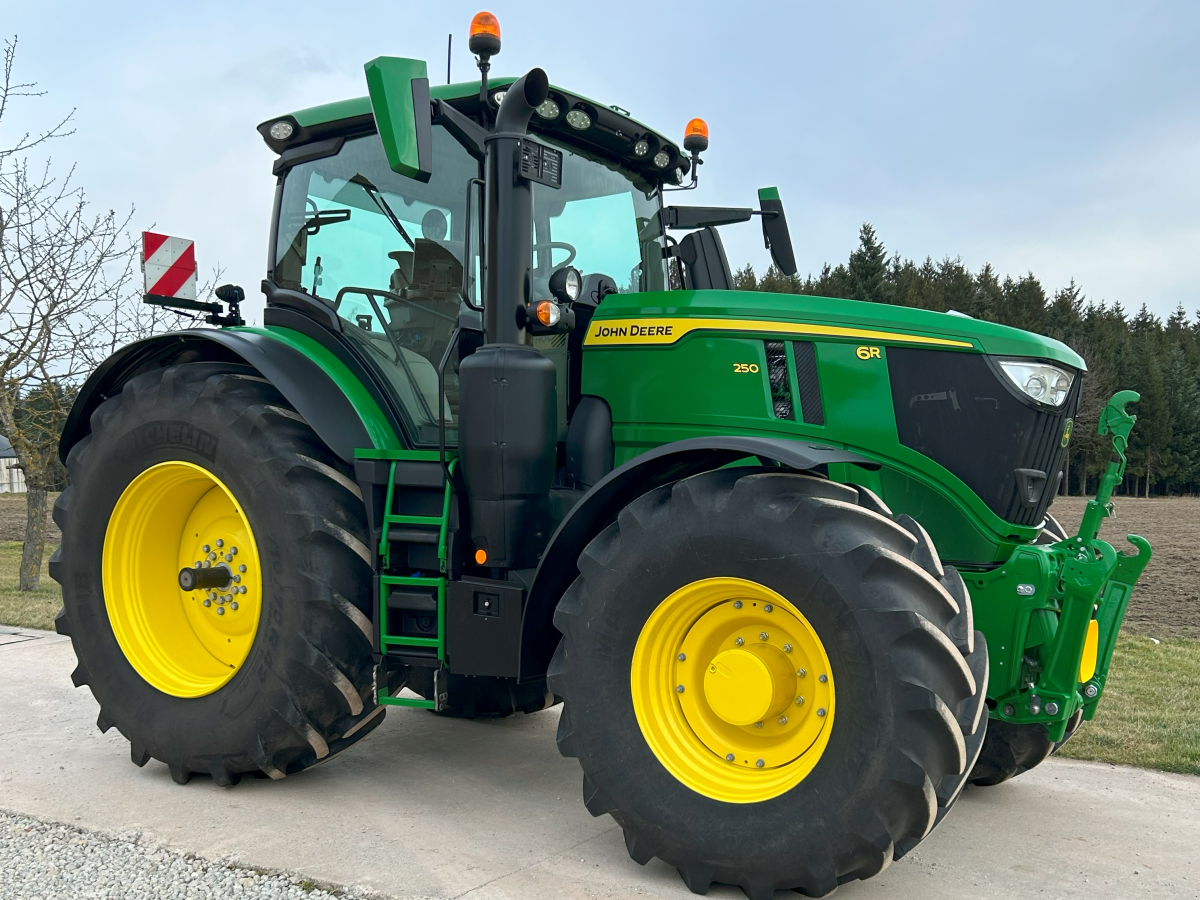 Traktor типа John Deere 6R 250, Gebrauchtmaschine в Kröning (Фотография 1)