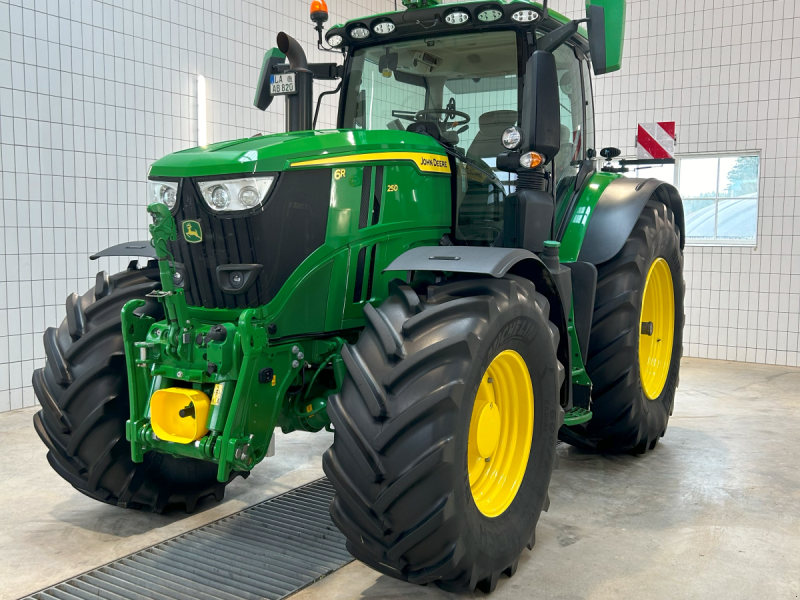 Traktor of the type John Deere 6R 250, Gebrauchtmaschine in Kröning (Picture 1)