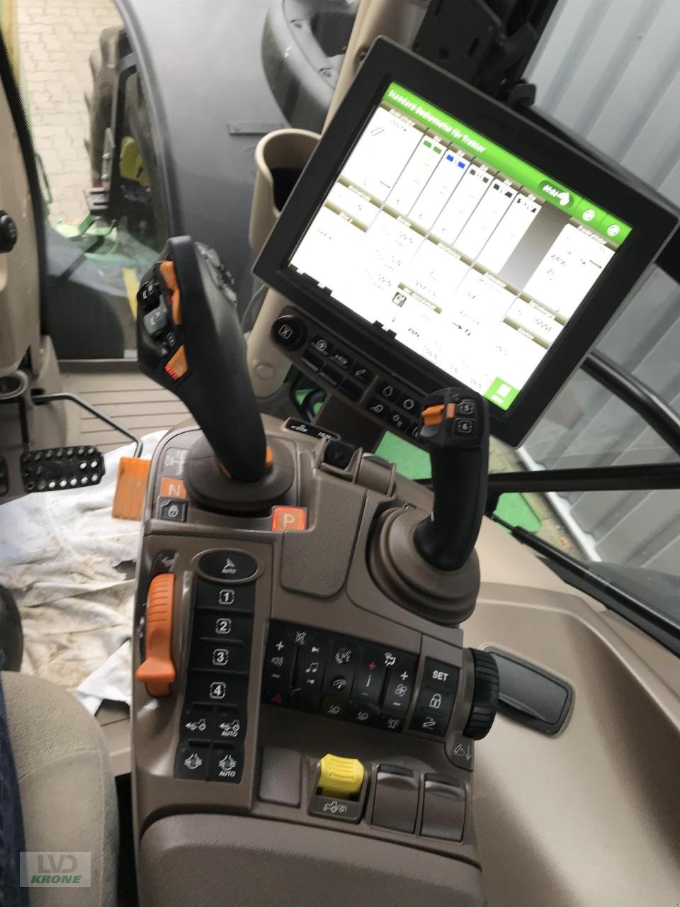 Traktor типа John Deere 6R 250, Gebrauchtmaschine в Alt-Mölln (Фотография 9)