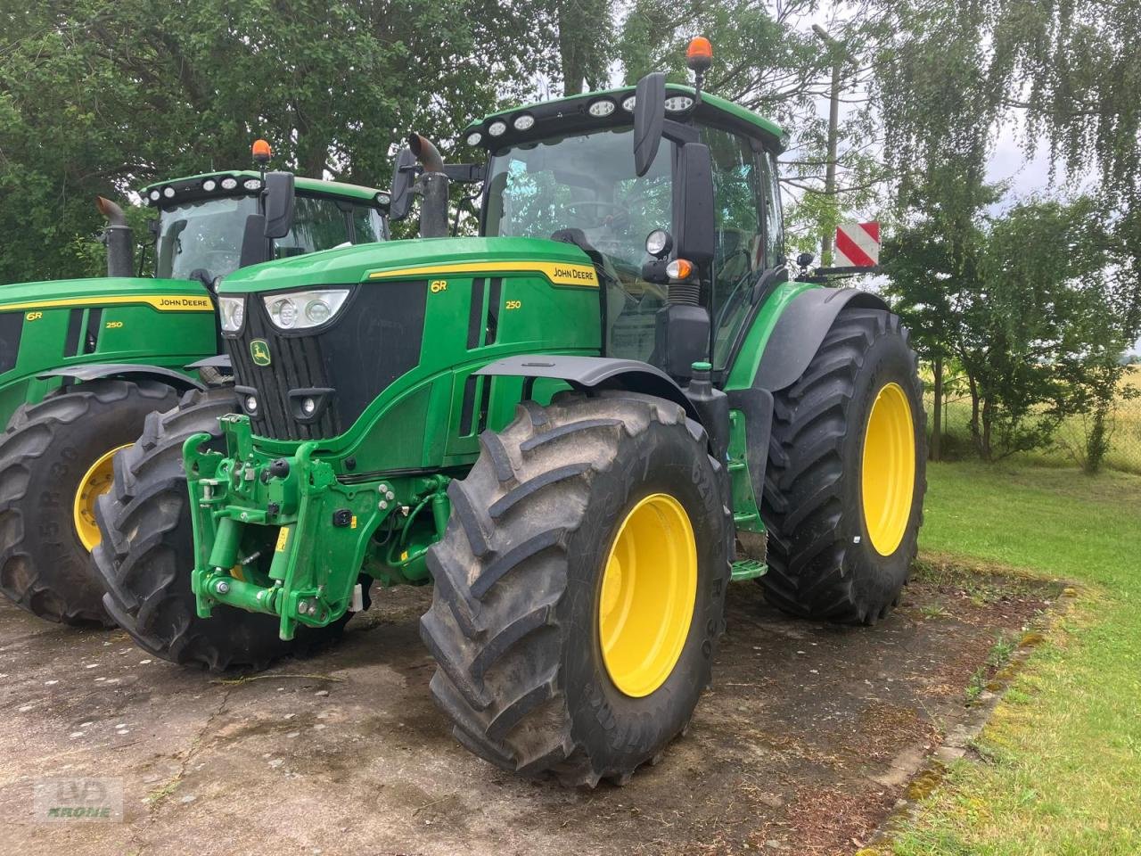 Traktor типа John Deere 6R 250, Gebrauchtmaschine в Alt-Mölln (Фотография 1)