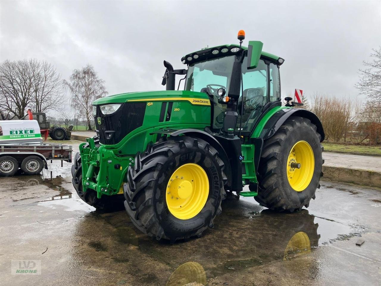 Traktor du type John Deere 6R 250, Gebrauchtmaschine en Alt-Mölln (Photo 2)