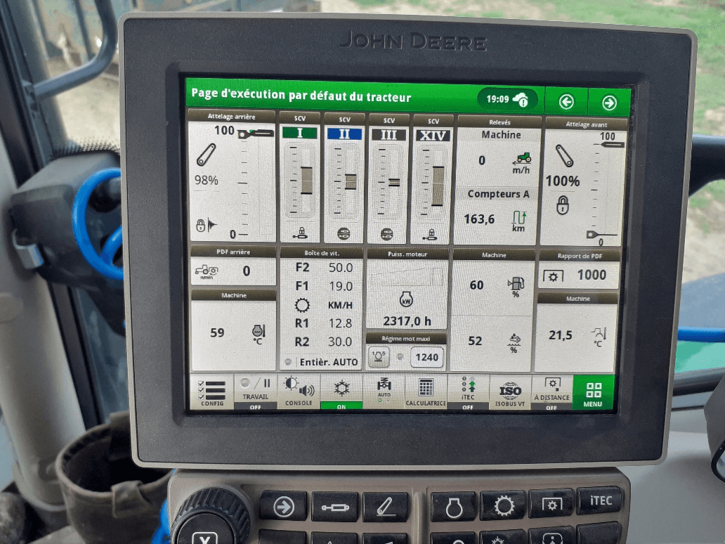 Traktor типа John Deere 6R, Gebrauchtmaschine в Les Touches (Фотография 7)