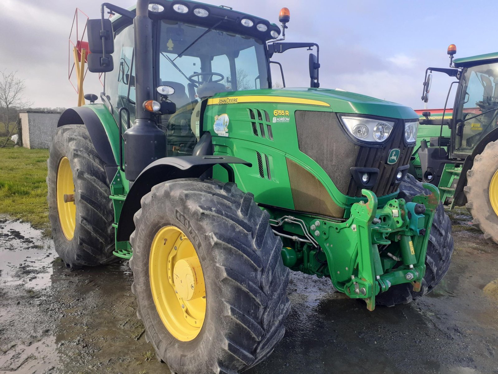 Traktor des Typs John Deere 6R, Gebrauchtmaschine in Les Touches (Bild 2)