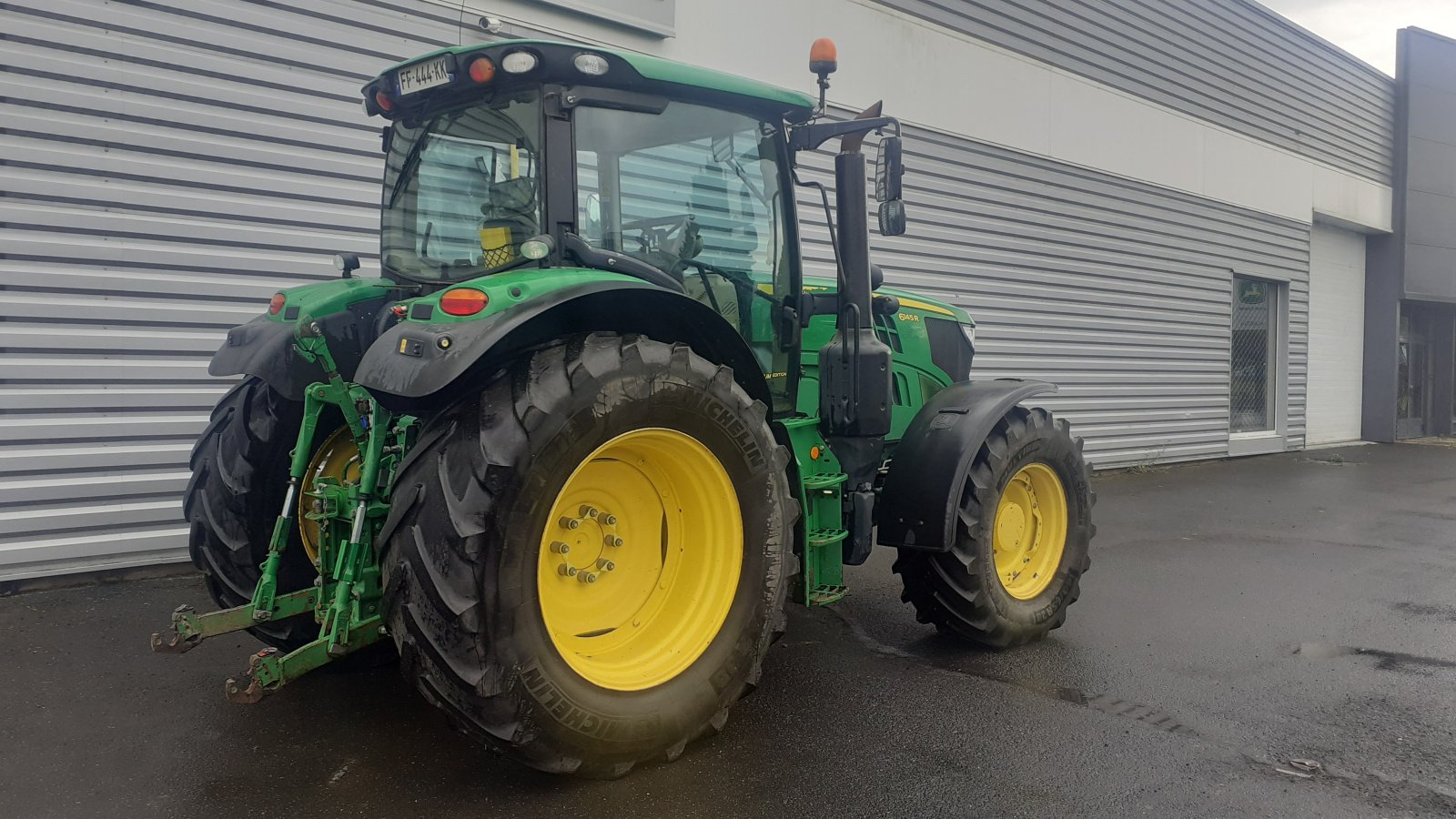 Traktor des Typs John Deere 6R, Gebrauchtmaschine in Les Touches (Bild 3)