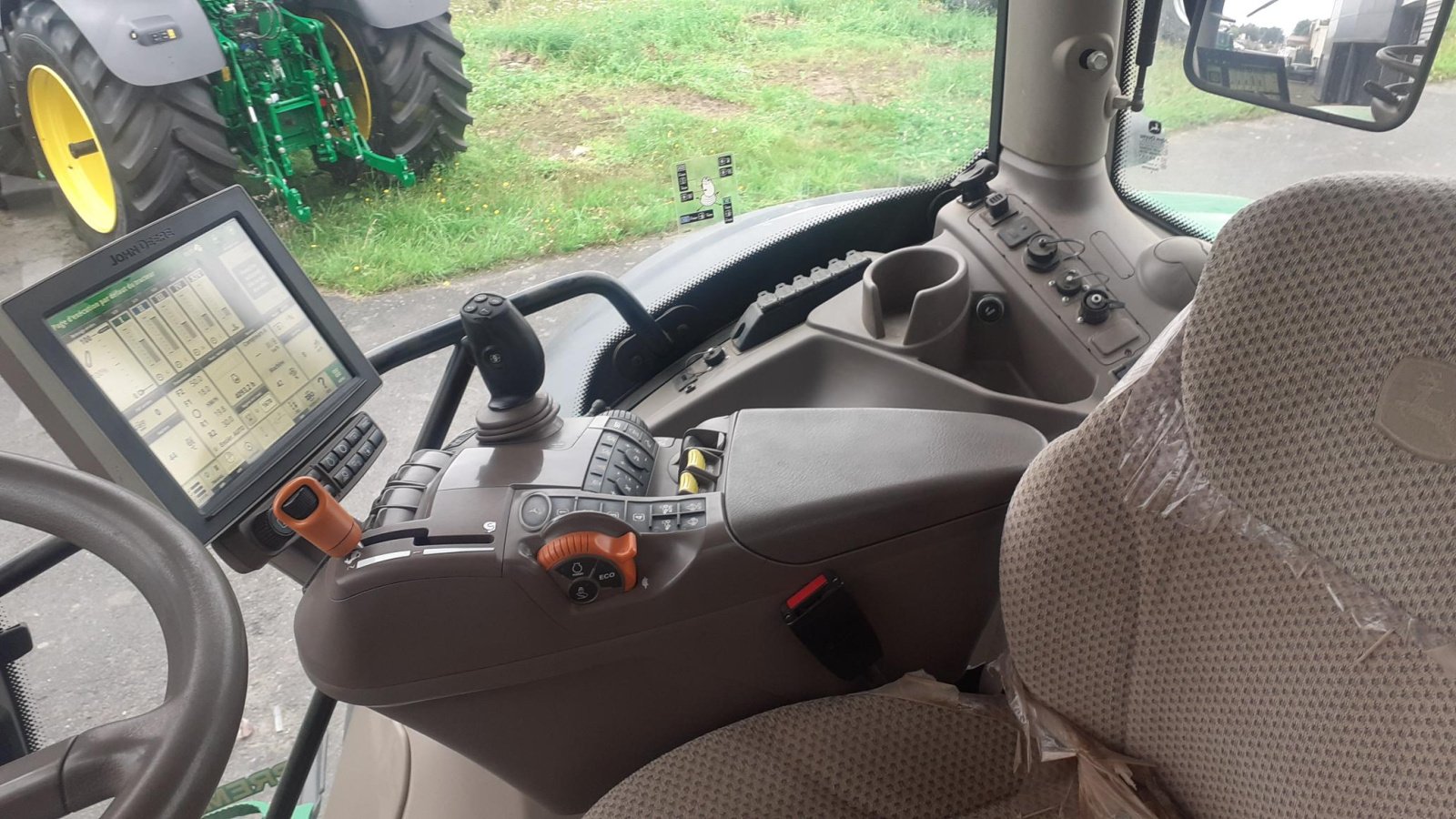 Traktor du type John Deere 6R, Gebrauchtmaschine en Les Touches (Photo 7)