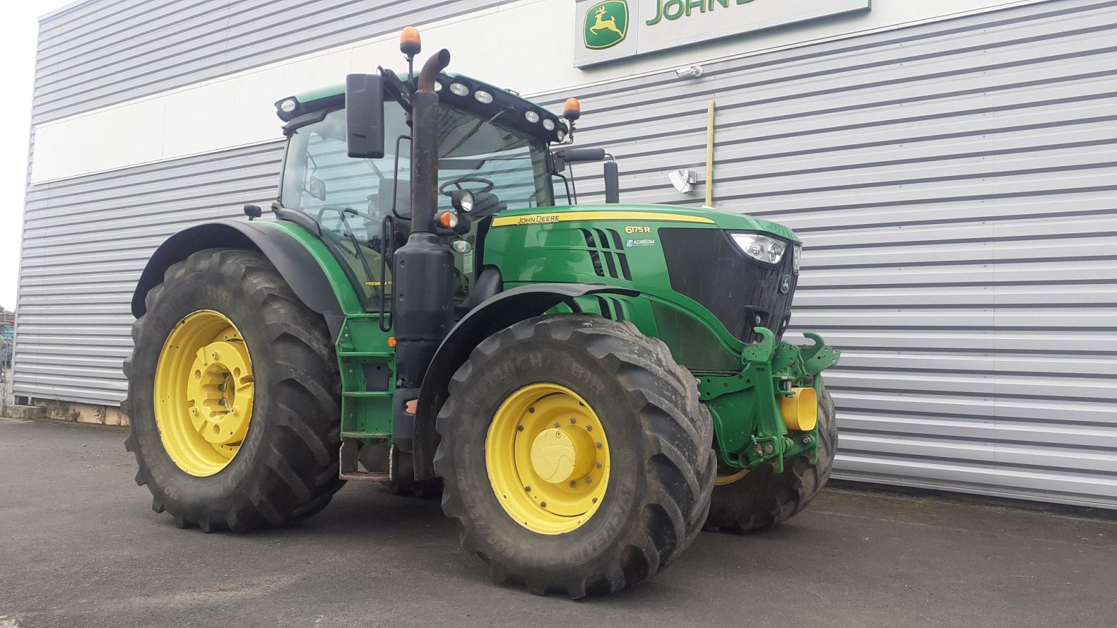 Traktor typu John Deere 6R, Gebrauchtmaschine w Les Touches (Zdjęcie 2)