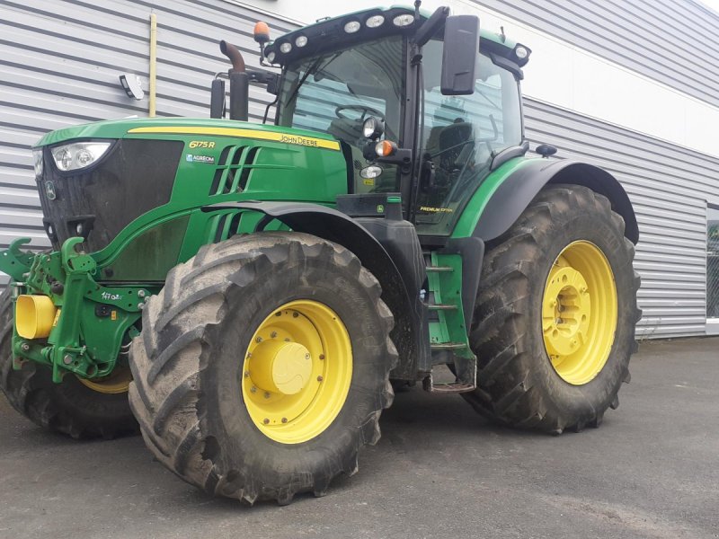 Traktor типа John Deere 6R, Gebrauchtmaschine в Les Touches