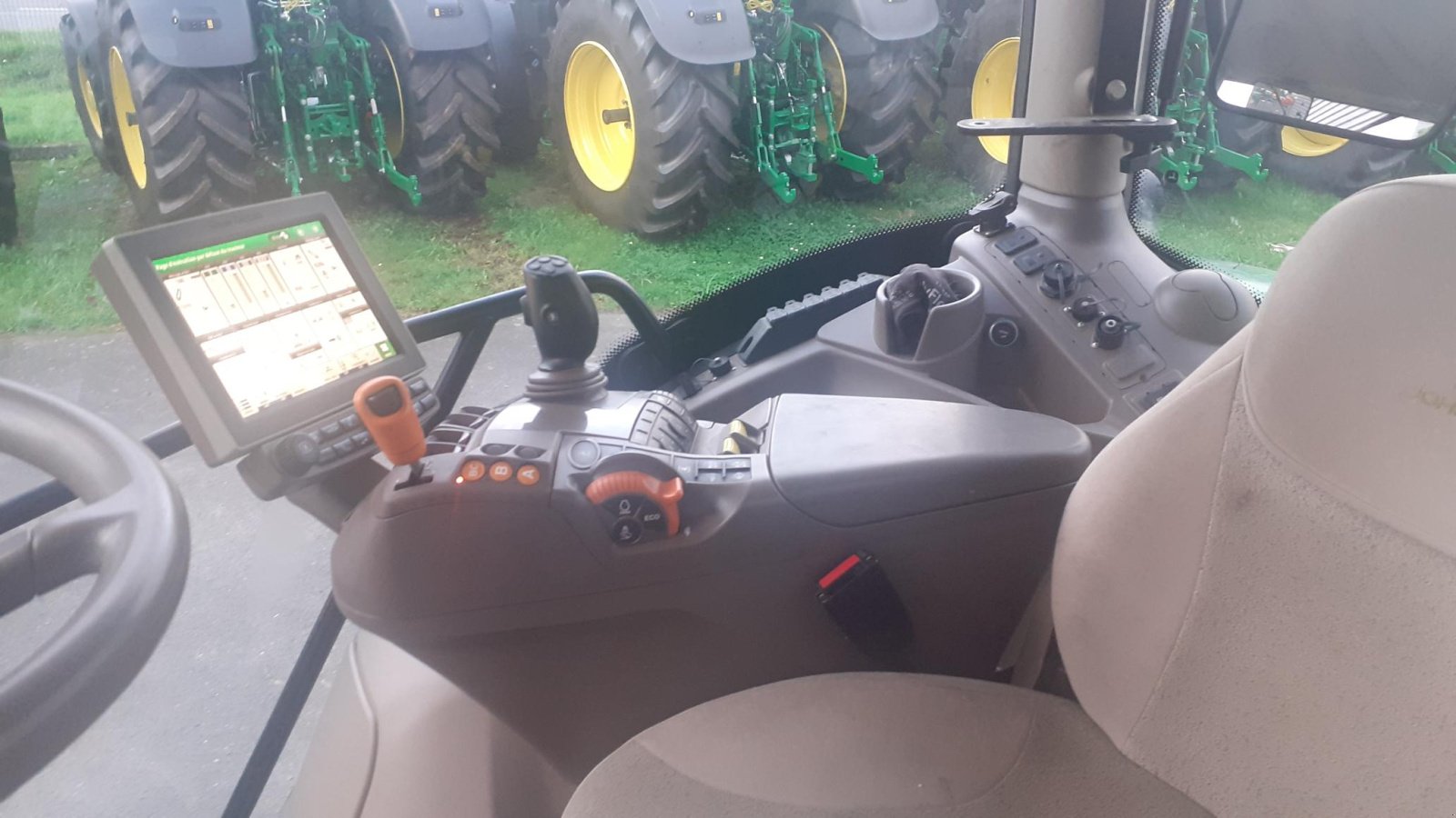 Traktor van het type John Deere 6R, Gebrauchtmaschine in Les Touches (Foto 6)