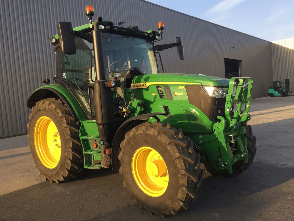 Traktor des Typs John Deere 6R110, Gebrauchtmaschine in Vogelsheim (Bild 1)