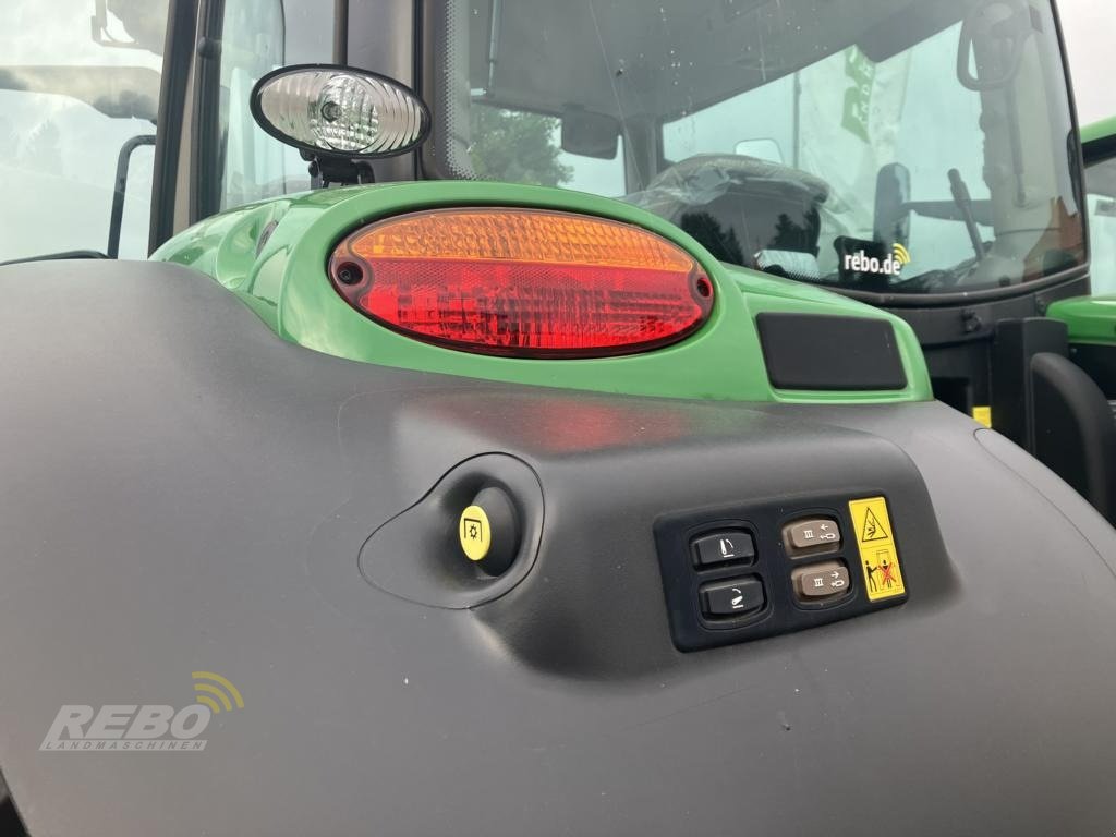 Traktor typu John Deere 6R110, Neumaschine v Albersdorf (Obrázek 11)