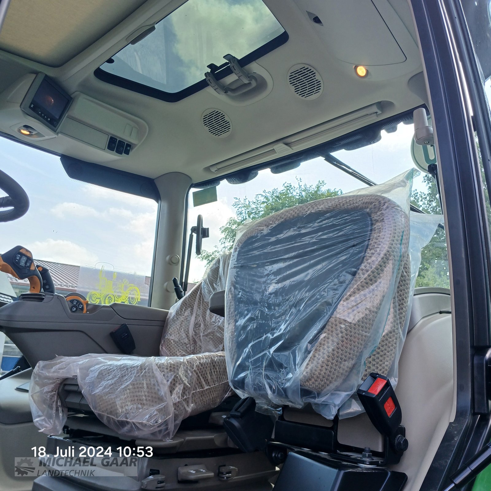 Traktor van het type John Deere 6R130, Gebrauchtmaschine in Höhenkirchen-Siegertsbrunn (Foto 9)