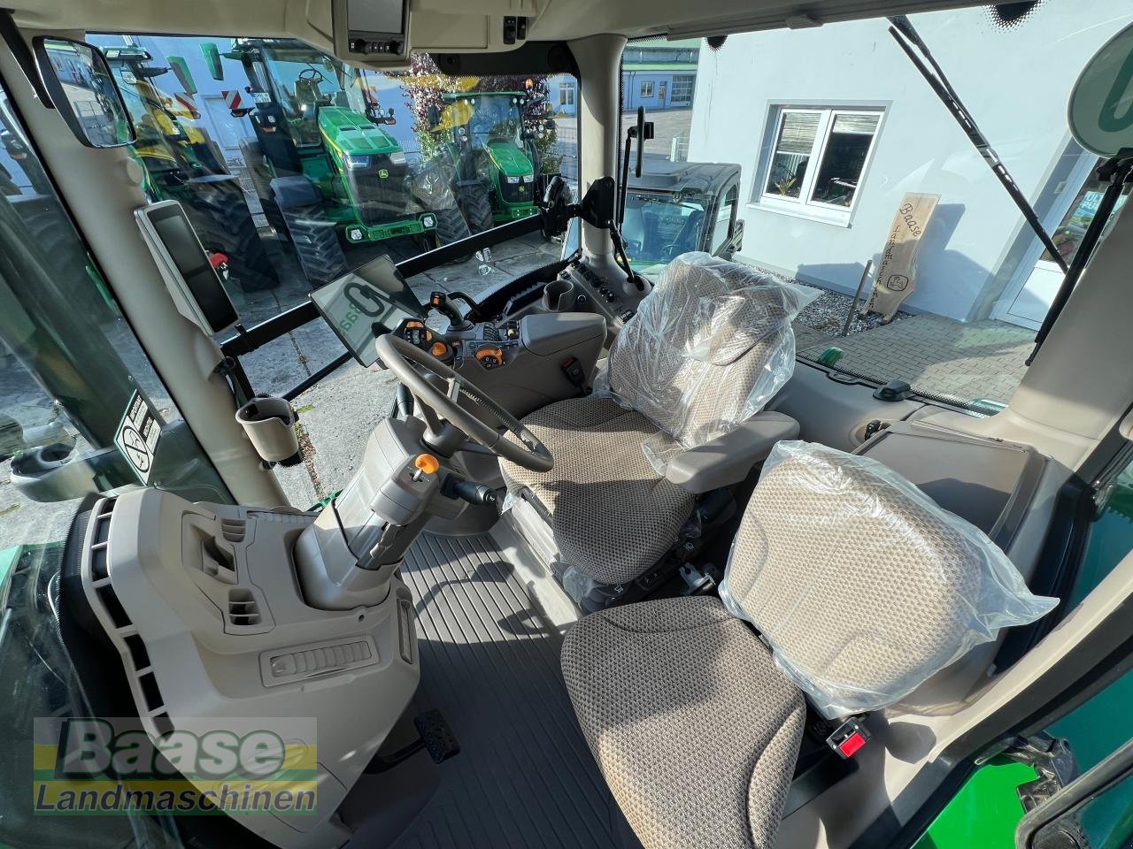 Traktor des Typs John Deere 6R155 AutoPowr IVT 50 km/h, Gebrauchtmaschine in Holthof (Bild 16)