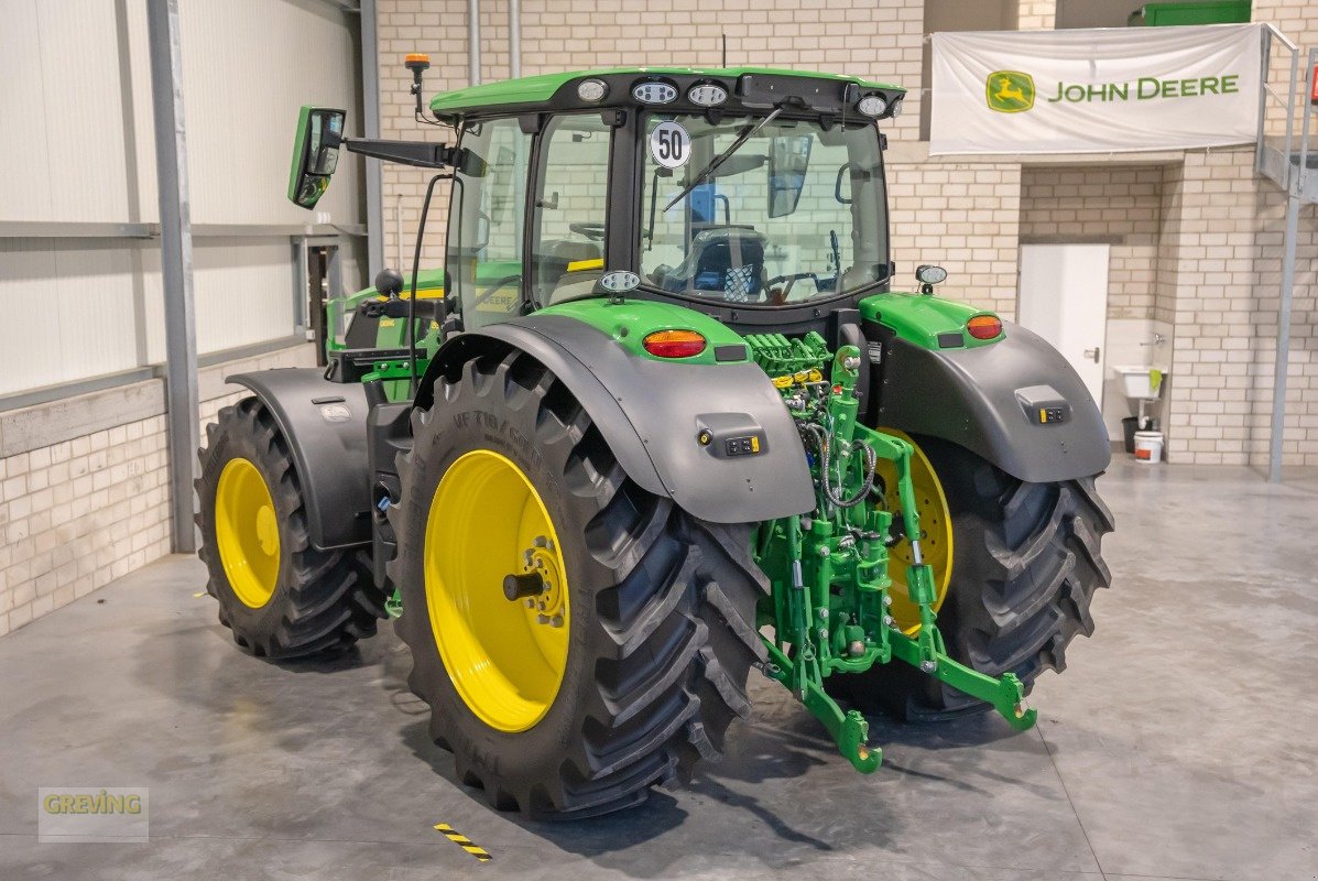 Traktor van het type John Deere 6R155, Gebrauchtmaschine in Ahaus (Foto 10)