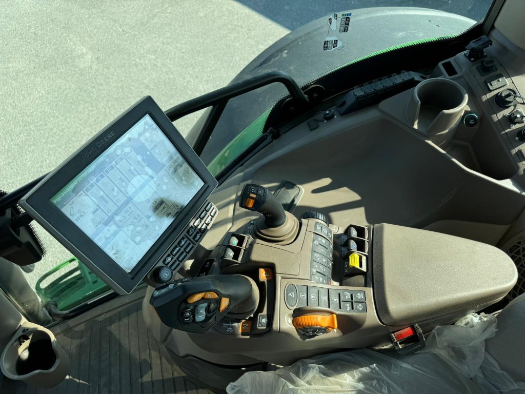 Traktor typu John Deere 6R175 COMMANDPRO - GARANTIE  -, Gebrauchtmaschine v GUERET (Obrázok 11)