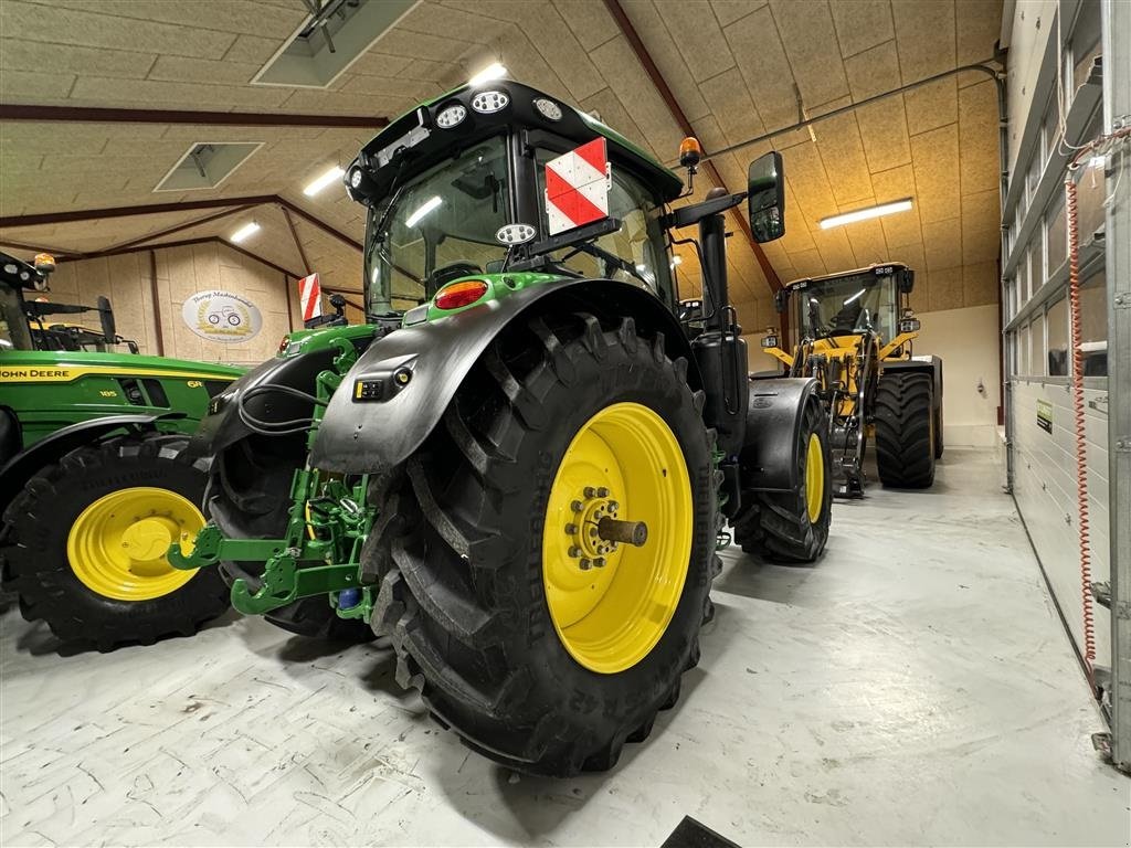 Traktor of the type John Deere 6R185 KUN 1200 TIMER! COMMANDPRO OG FRONT PTO!, Gebrauchtmaschine in Nørager (Picture 6)