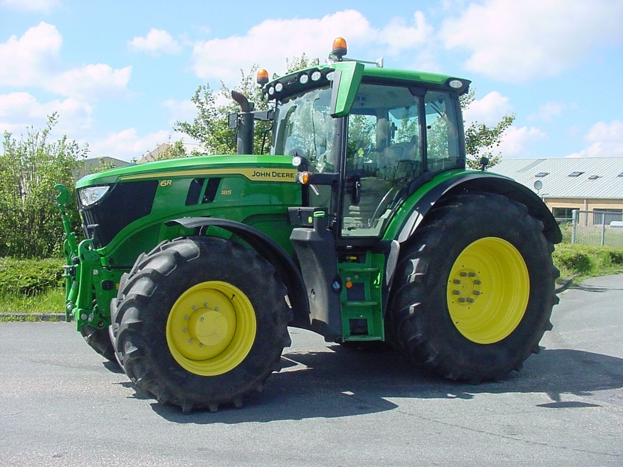 Traktor van het type John Deere 6R185, Gebrauchtmaschine in Wieringerwerf (Foto 9)