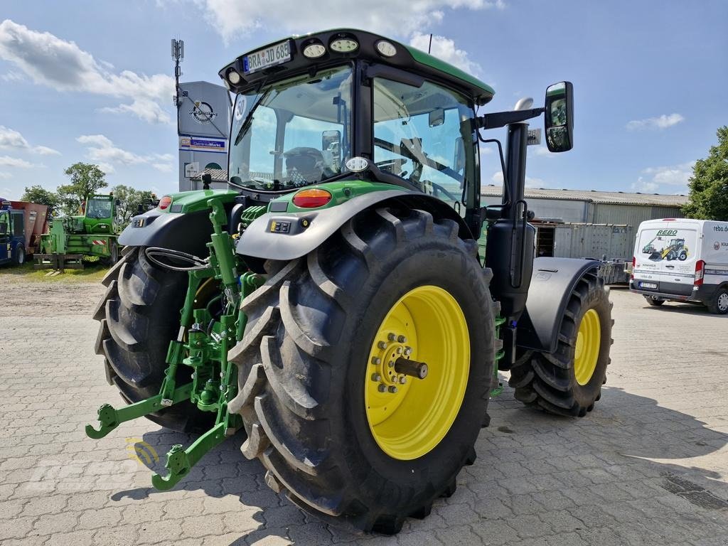 Traktor van het type John Deere 6R185, Neumaschine in Schwaförden (Foto 8)