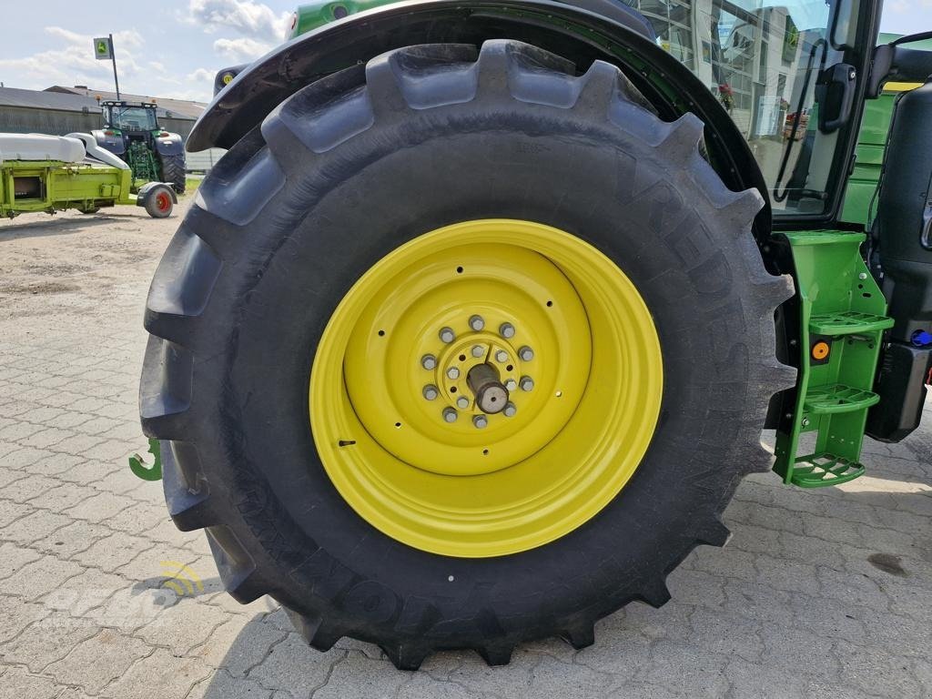 Traktor van het type John Deere 6R185, Neumaschine in Schwaförden (Foto 21)