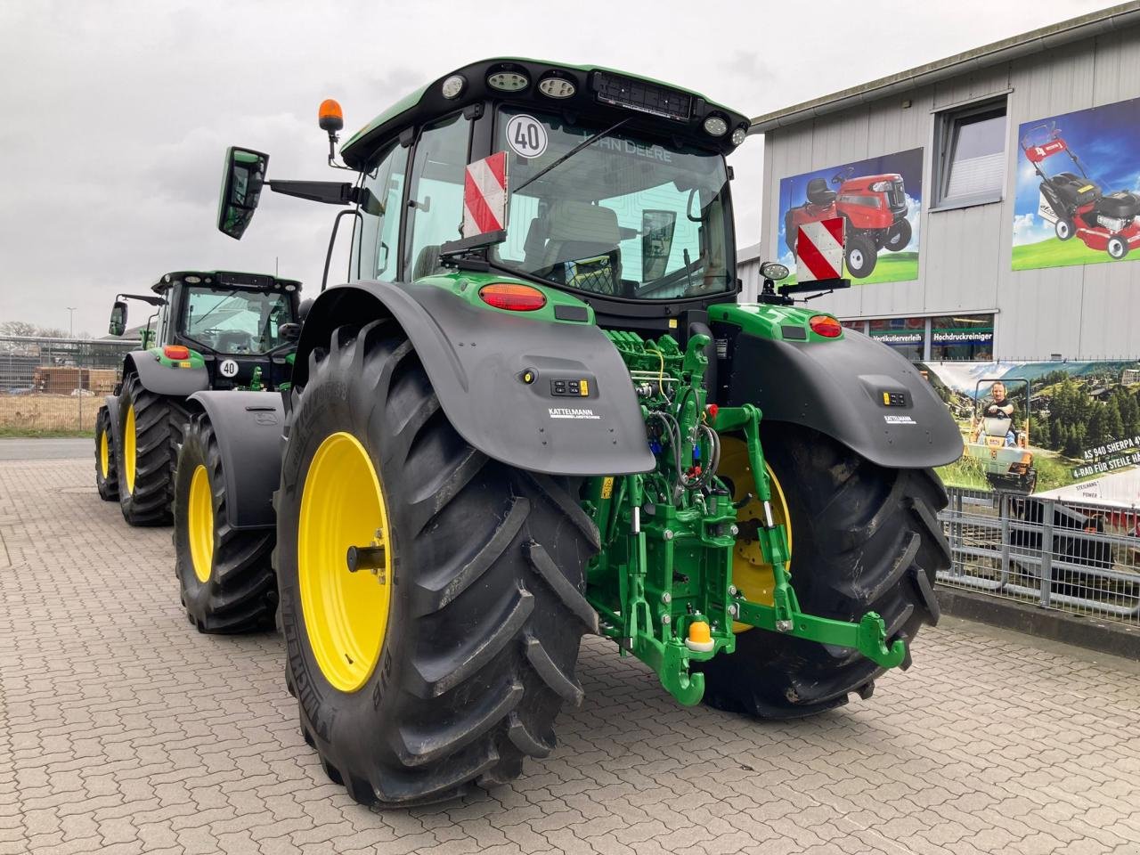 Traktor typu John Deere 6R185, Gebrauchtmaschine w Stuhr (Zdjęcie 4)