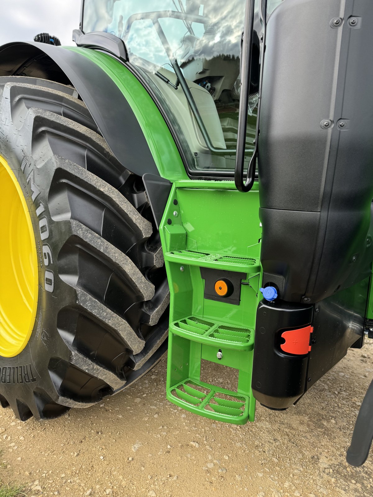 Traktor des Typs John Deere 6R185, Gebrauchtmaschine in Kastl (Bild 8)