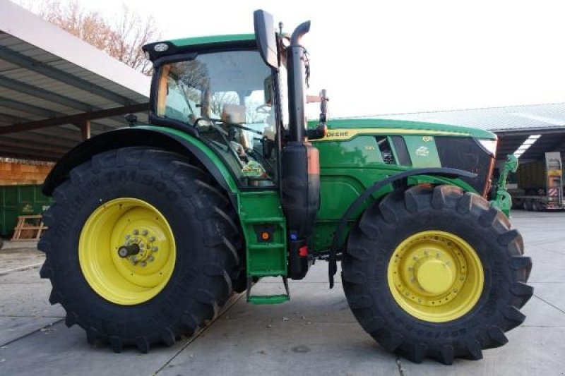 Traktor of the type John Deere 6R195 IVT Frontlift Fan reverse, Gebrauchtmaschine in Sorée (Picture 1)