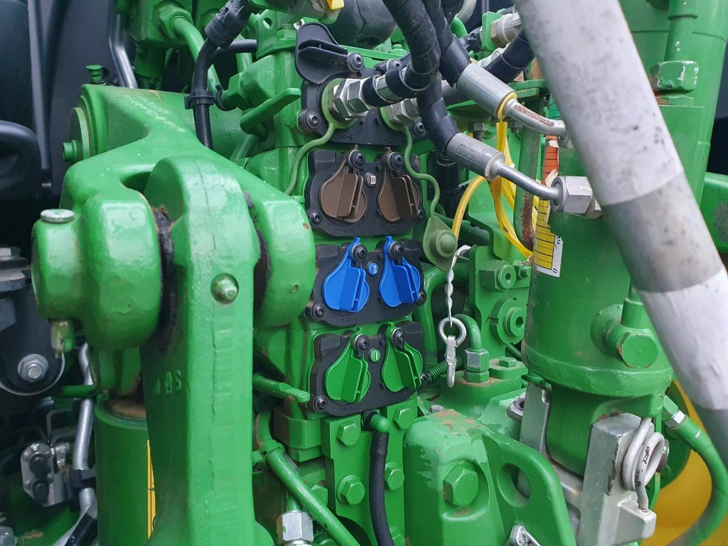 Traktor des Typs John Deere 6R195, Gebrauchtmaschine in DOMFRONT (Bild 10)