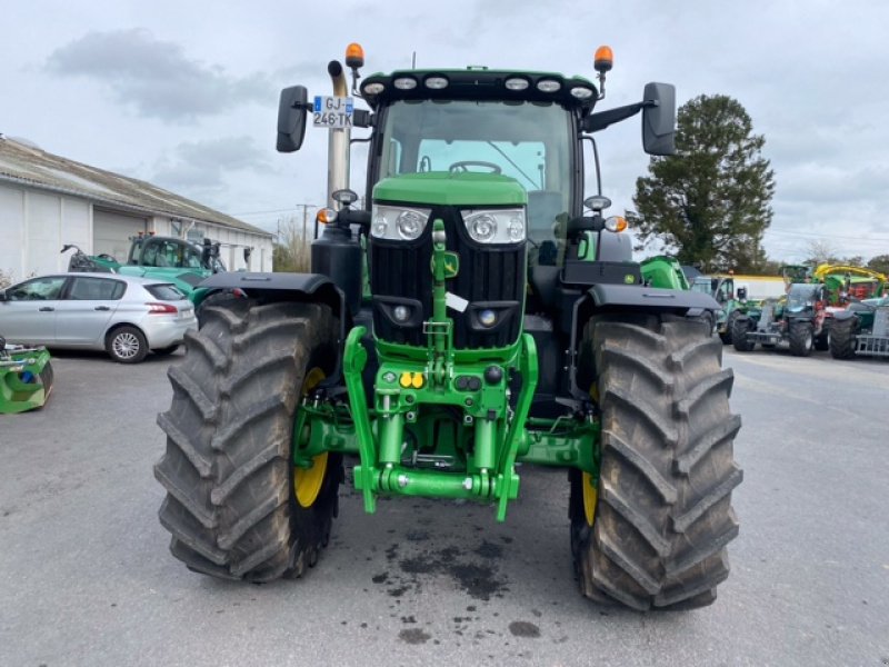 Traktor of the type John Deere 6R215, Gebrauchtmaschine in Wargnies Le Grand (Picture 2)