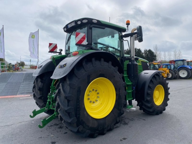 Traktor des Typs John Deere 6R215, Gebrauchtmaschine in Wargnies Le Grand (Bild 7)