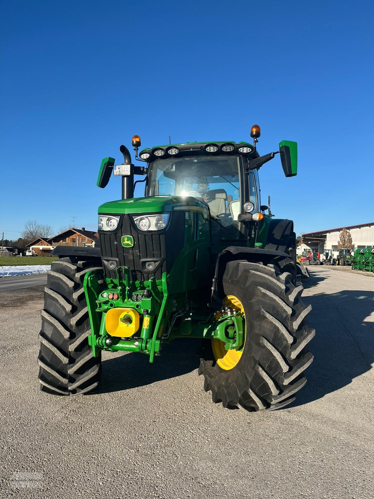 Traktor du type John Deere 6R215, Gebrauchtmaschine en Antdorf (Photo 3)